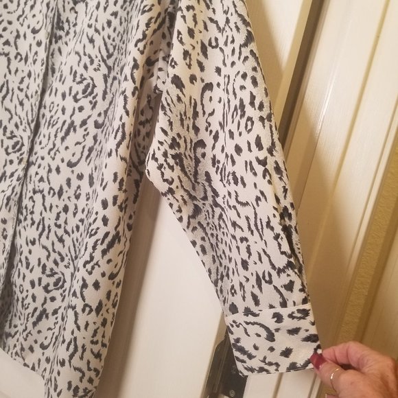 VTG -Style Exchange Shirt Women's Button Up Blouse Animal Print See Measurements - Picture 3 of 6